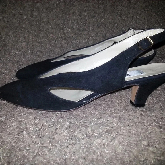 BALLY ENGLAND-Black Suede Slingback Sandals with Cut-Out Detail-8.5AA-Excellent - Picture 2 of 7